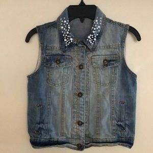 🆕Girls Denim Vest Season! Washed Distressed Embellished Cute Denim Vest M / 10